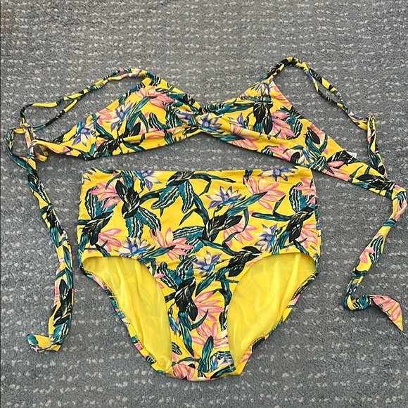 Jessica Simpson Other - Jessica Simpson Floral Highwaisted Yellow Bikini Set